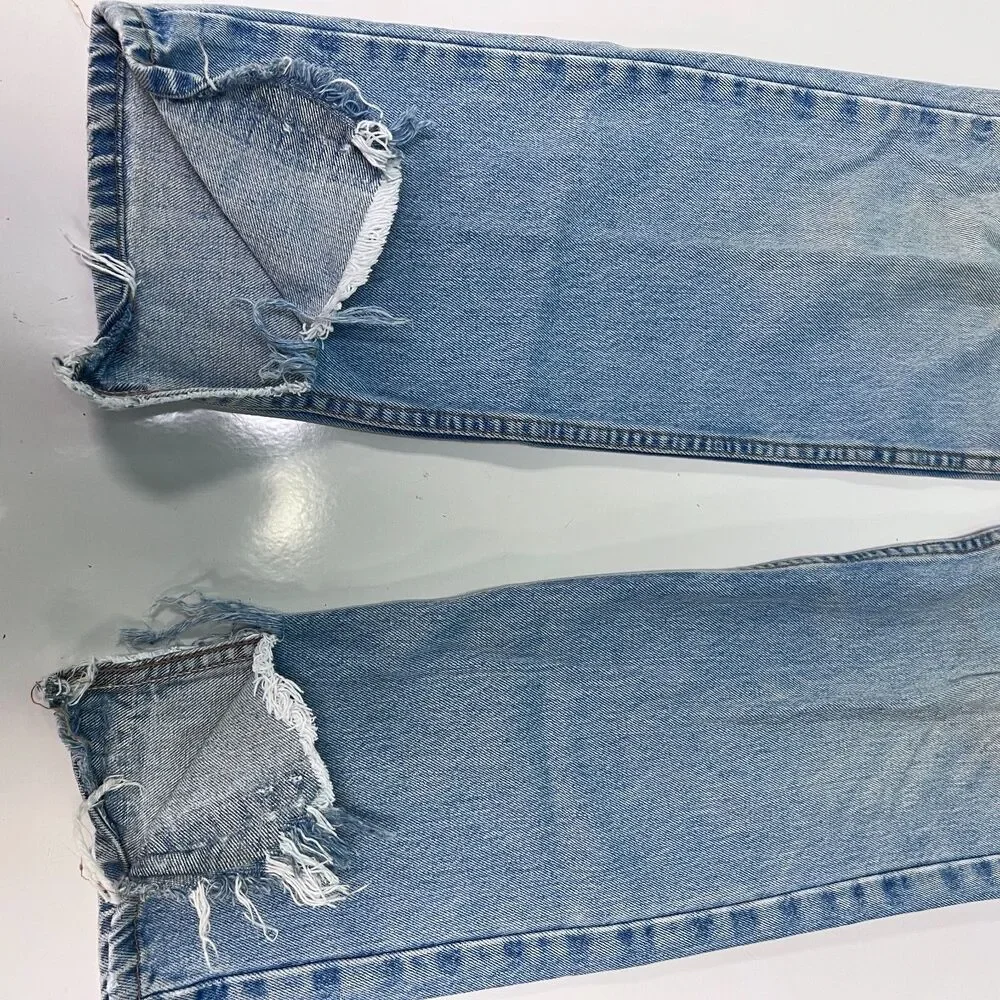 Vintage Levi's Silvertab Guys Fit Jeans Light Wash Distressed Thrashed USA 28x32